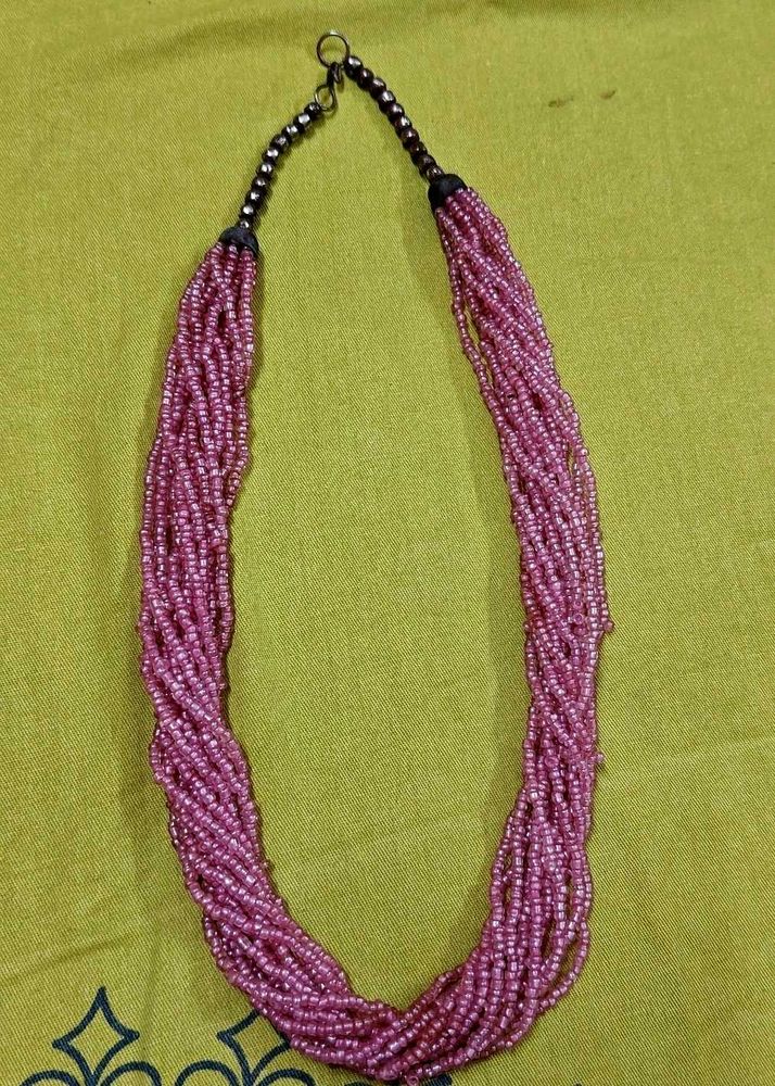 Chic Beaded Necklace 🩷 Pink