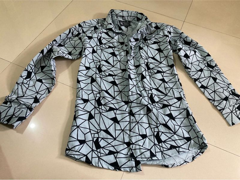 Geometric Print Long Sleeve Shirt
