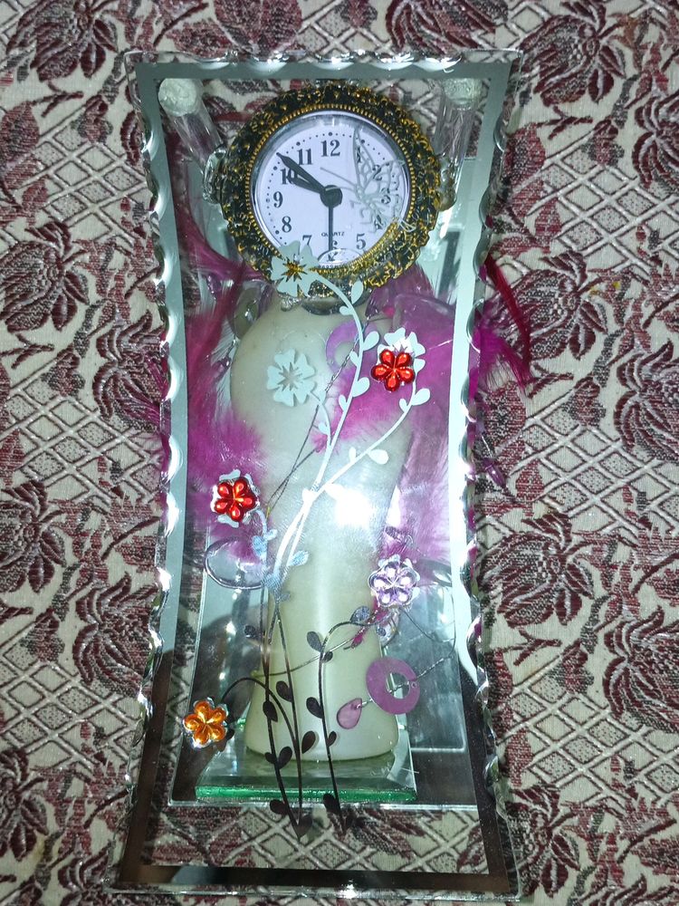 Glass Vase With Clock