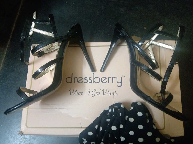 Dressberry Heals👠👠