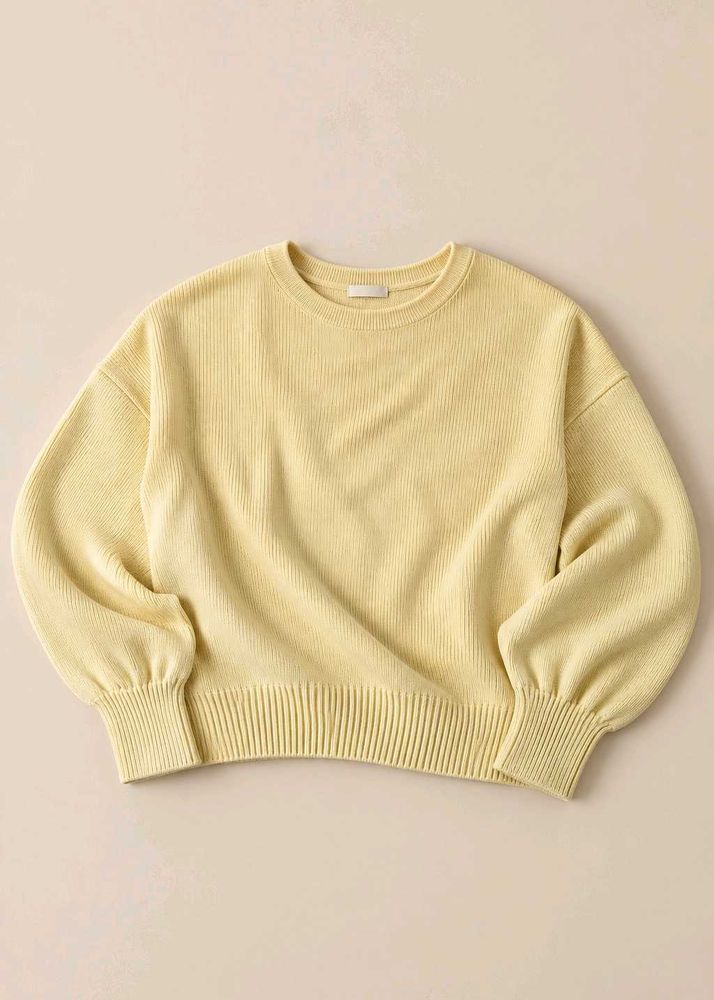 PASTEL YELLOW OVERSIZED KNIT SWEATER