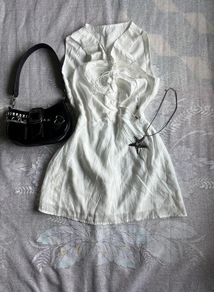 Cute White Mini Dress (XS)