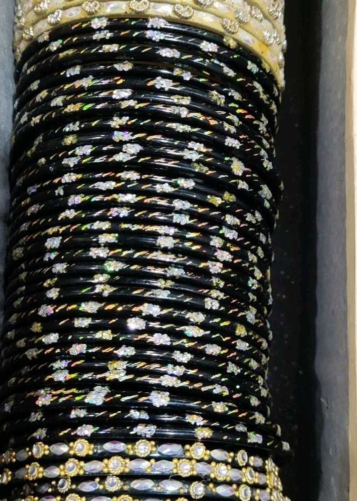 Sparkling Black Bangles Set