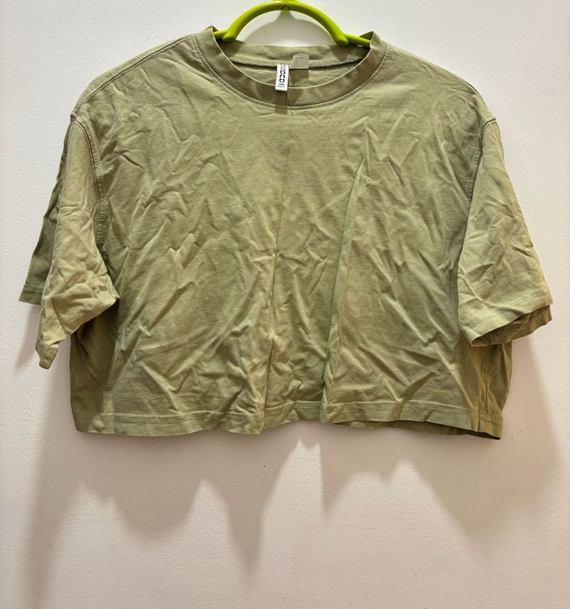 H&amp;M Cropped Boxy Tshirt