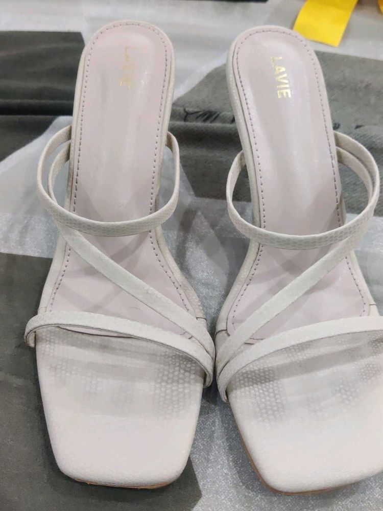 Chic Ivory Strappy Kitten Heel Sandals