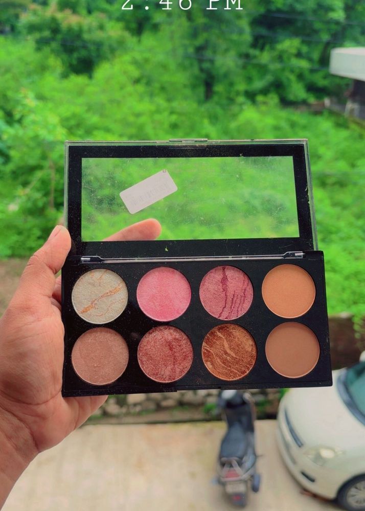🇺🇸 revolution Blush &amp; Highlighter Palette