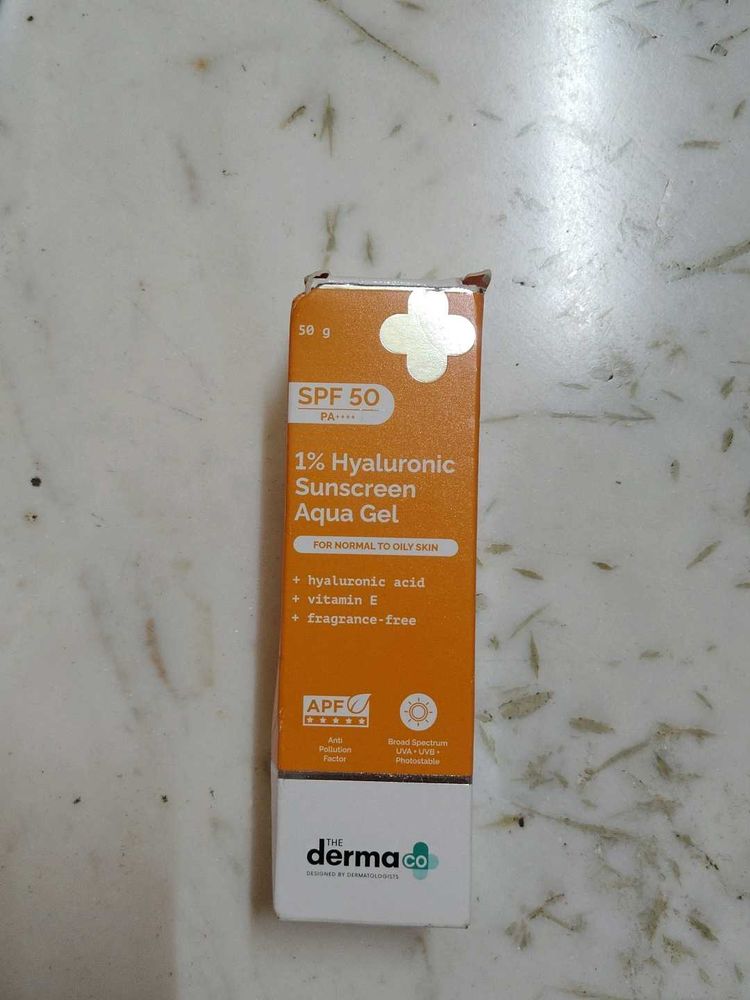 The Derma Co. 1% Hyaluronic Sunscreen Aqua Gel