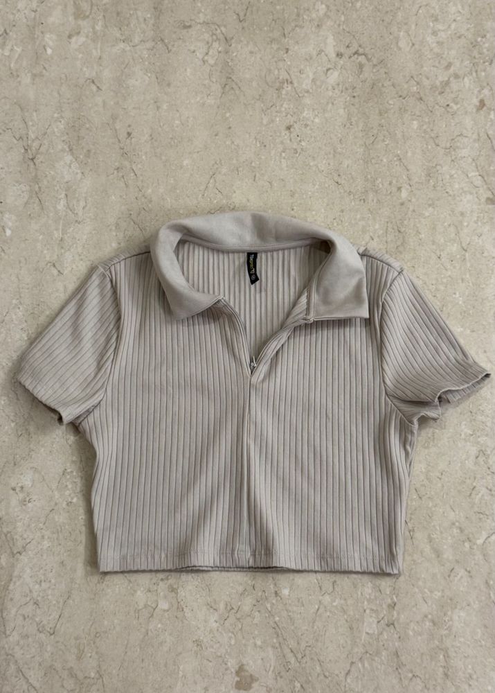Ribbed Zip-Up Crop Top