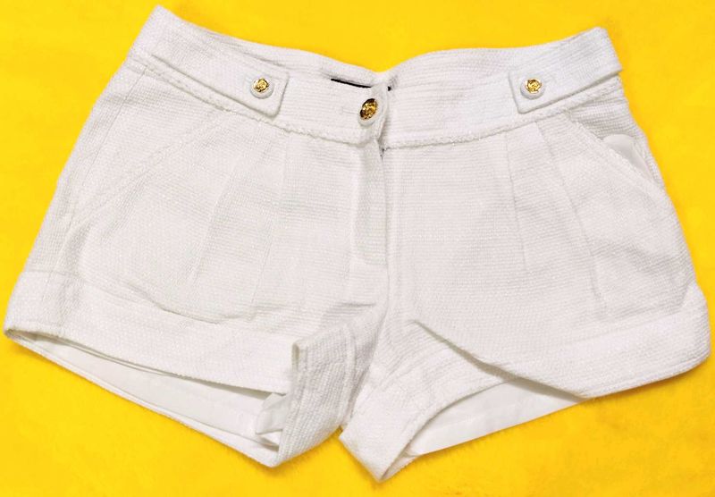 Chic White Textured Shorts
