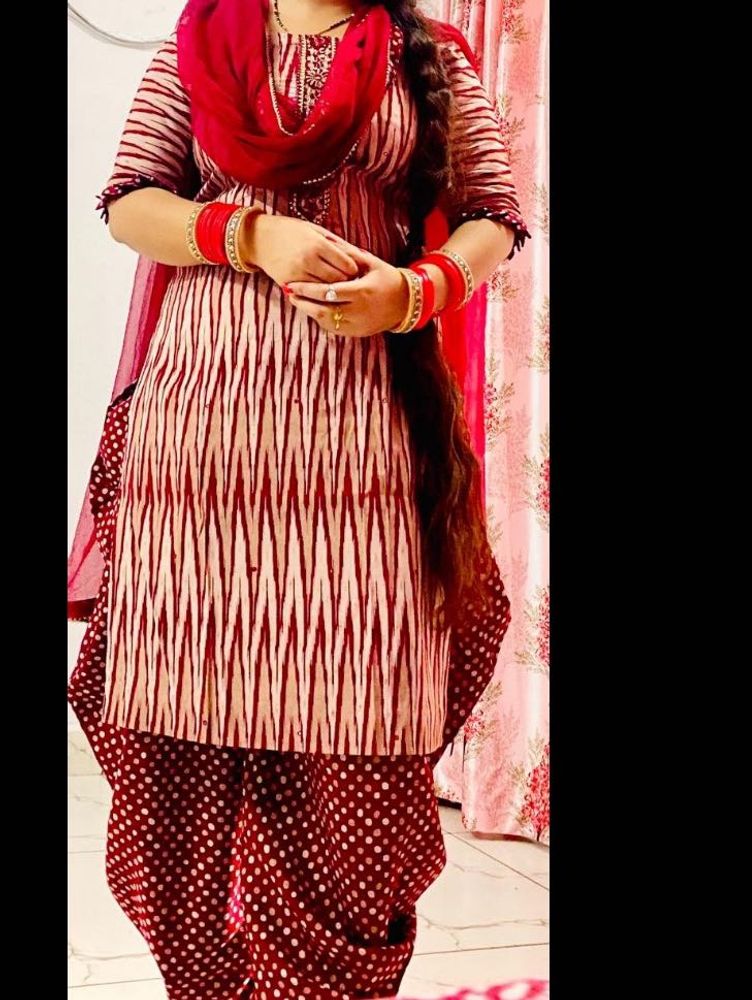 Red &amp; White Cotton Salwar Kameez Suit