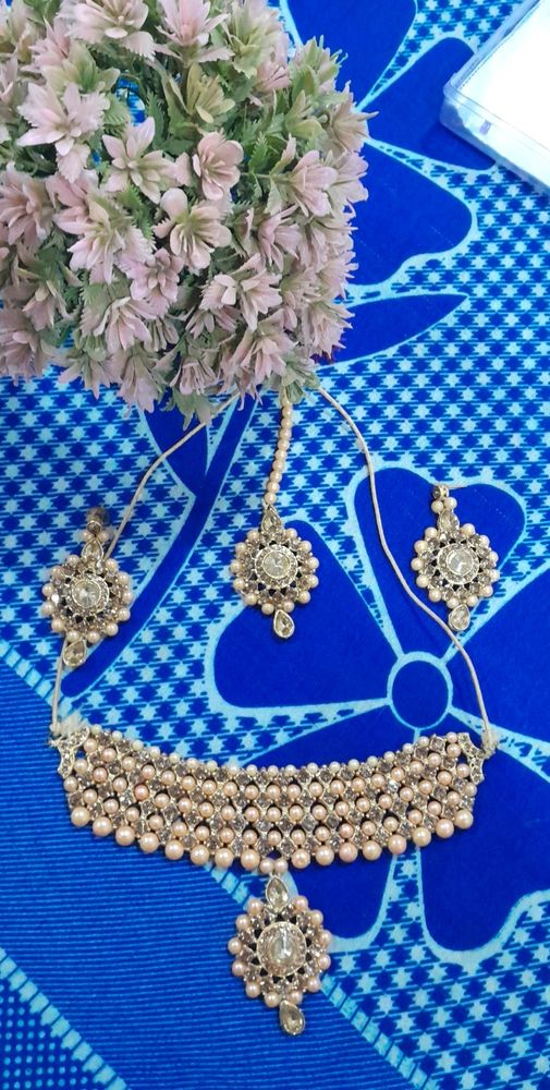 golden choker set with teeka
