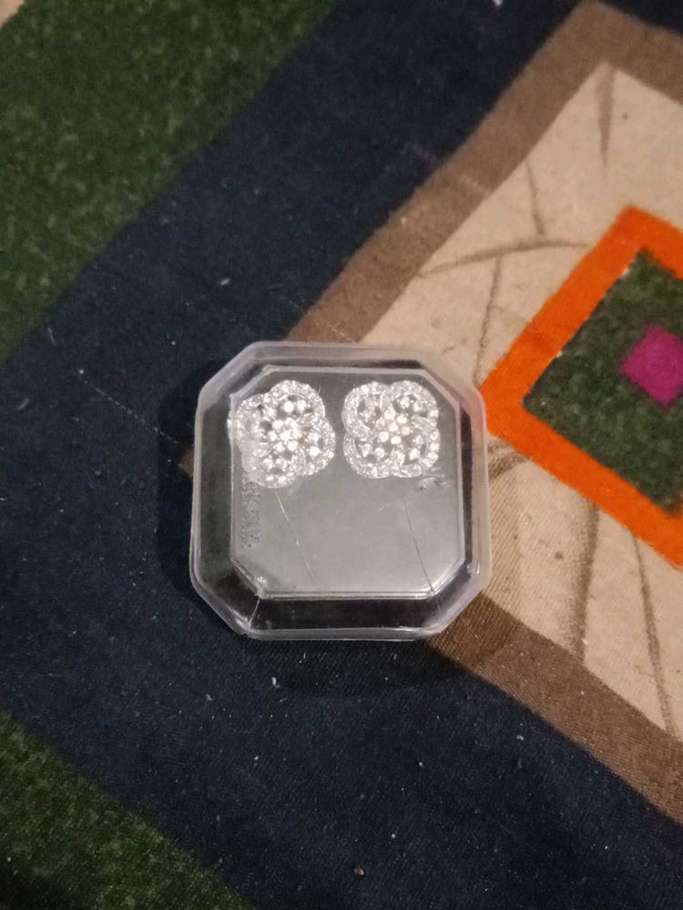 Sparkling Stud Earrings