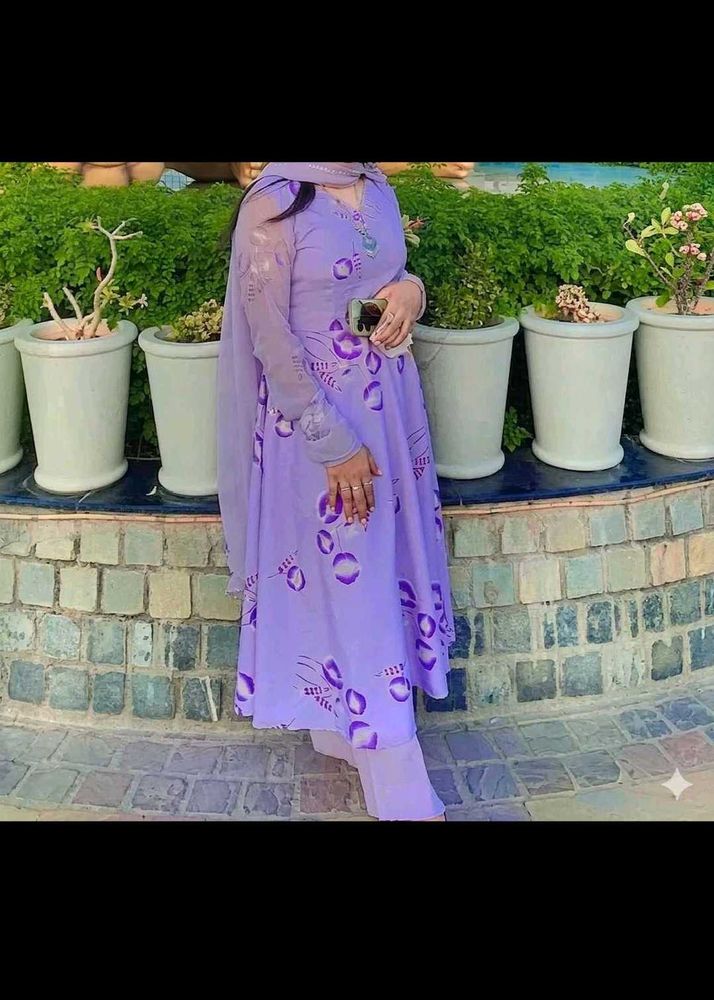 Elegant Lavender Kurta Set with Floral Print