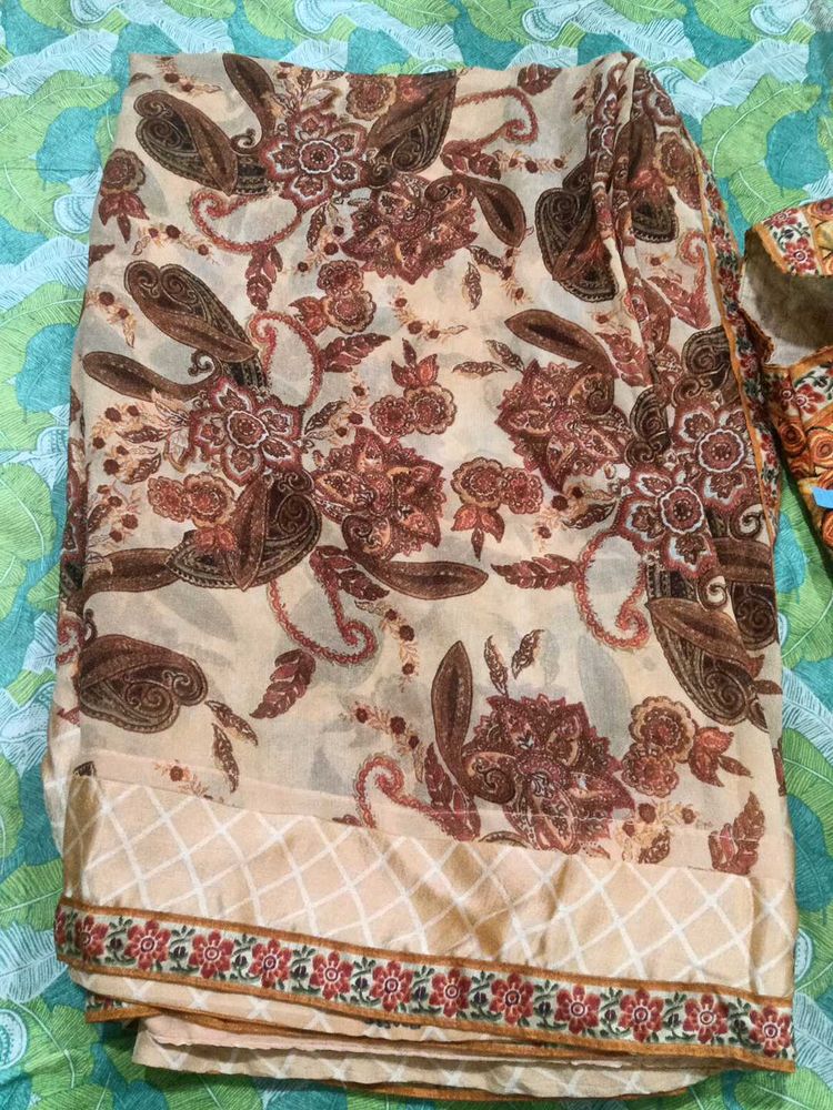 Saree new only blouse stitch but ne