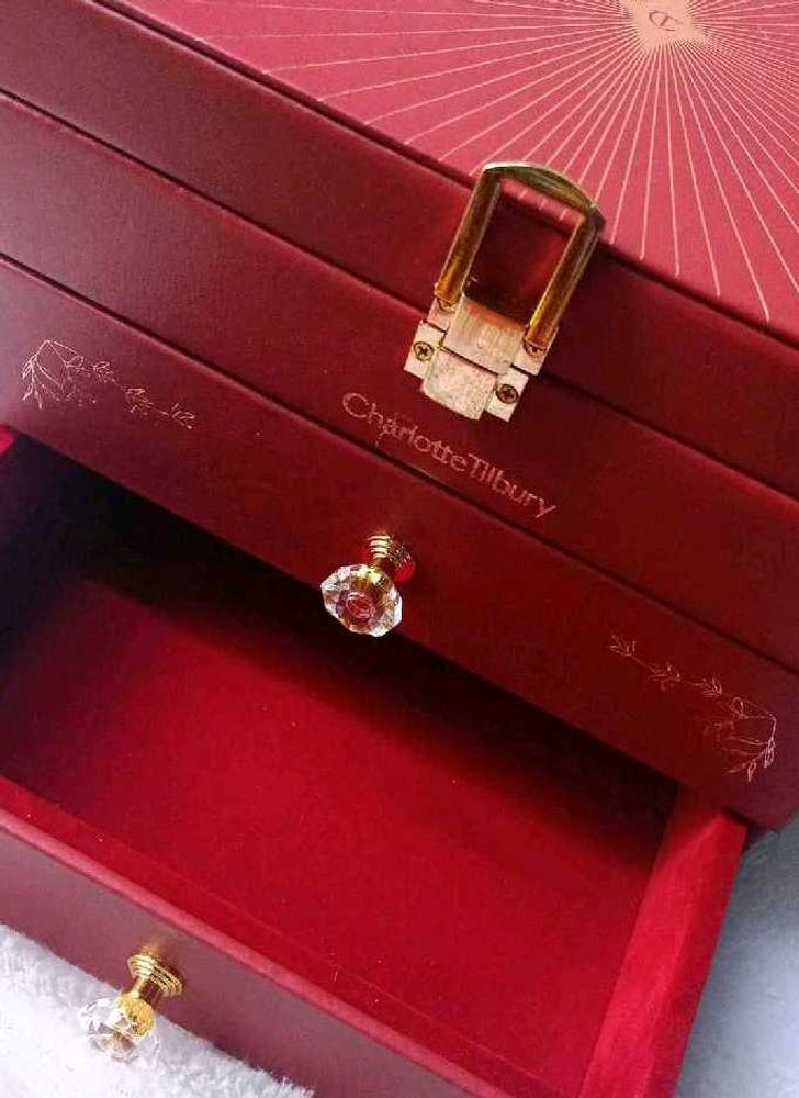 Charlotte Tilbury bridal vanity 💕♥️