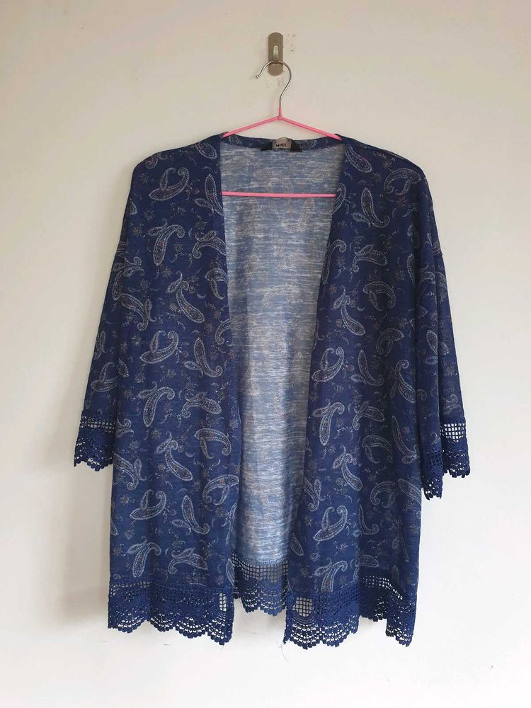 Crochet-Edged Buta Print Overlay