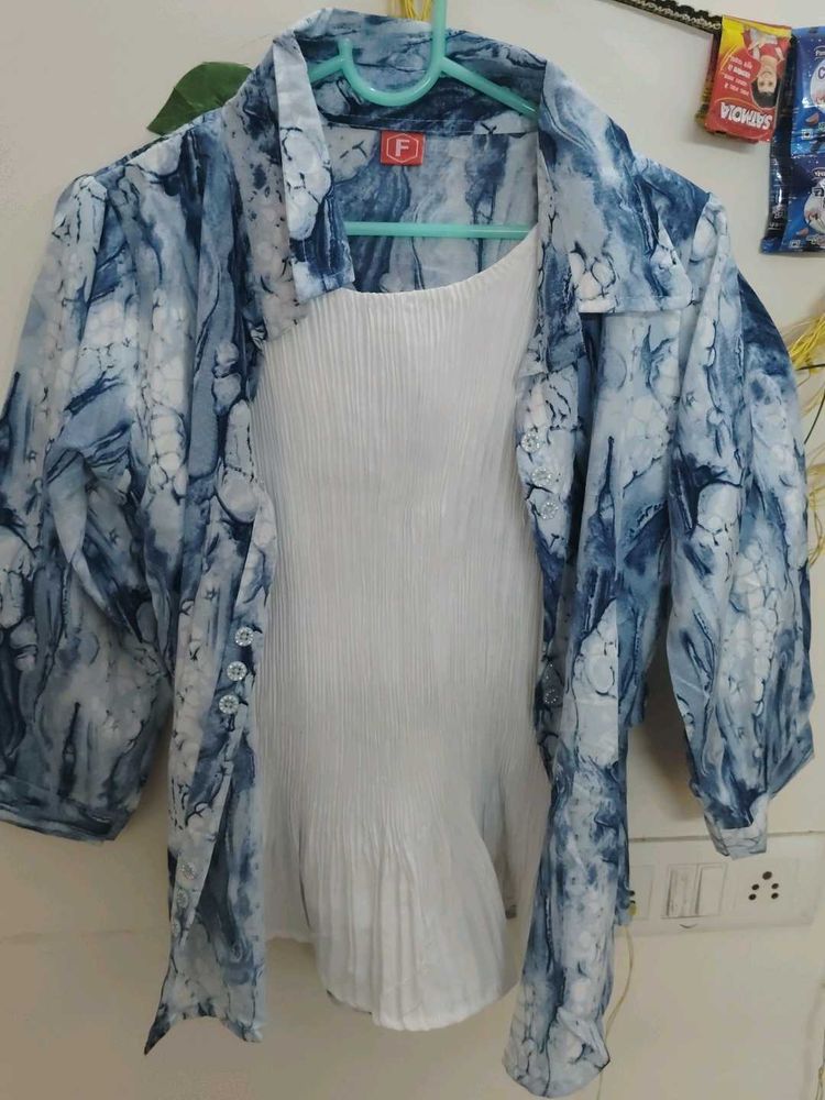 Stylish Blue Tie-Dye Top with White Inner