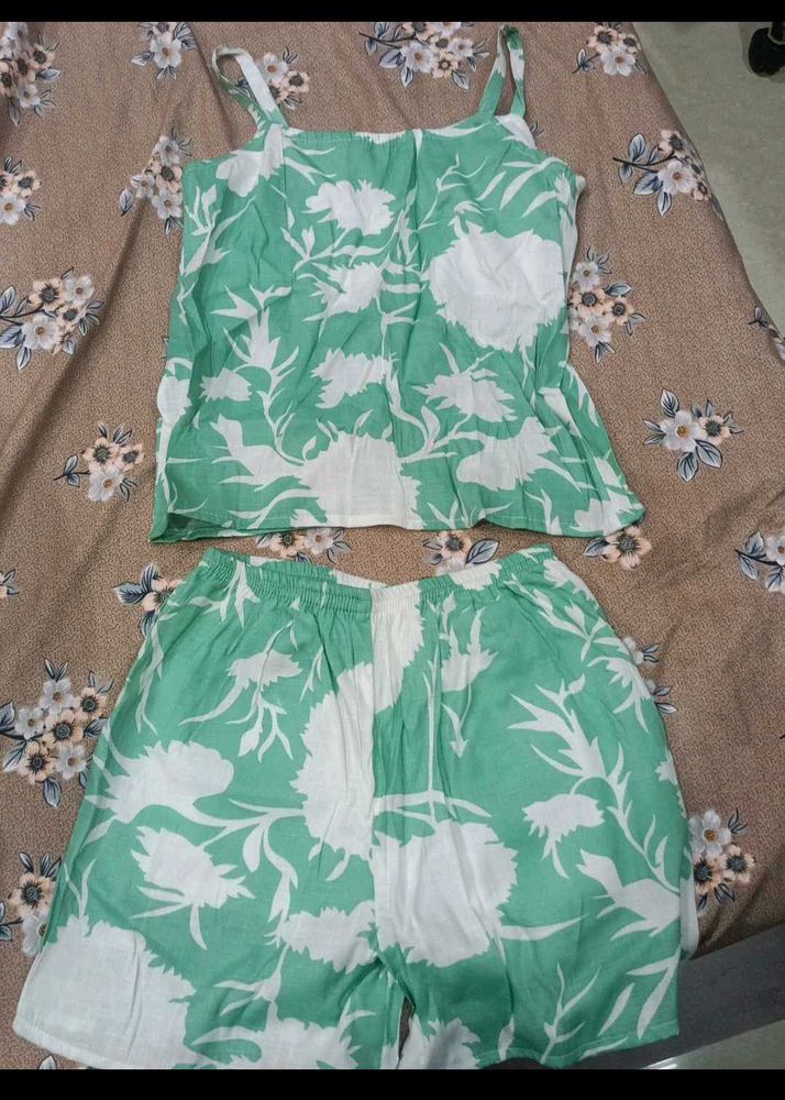 Cute Floral Tank Top &amp; Shorts Set