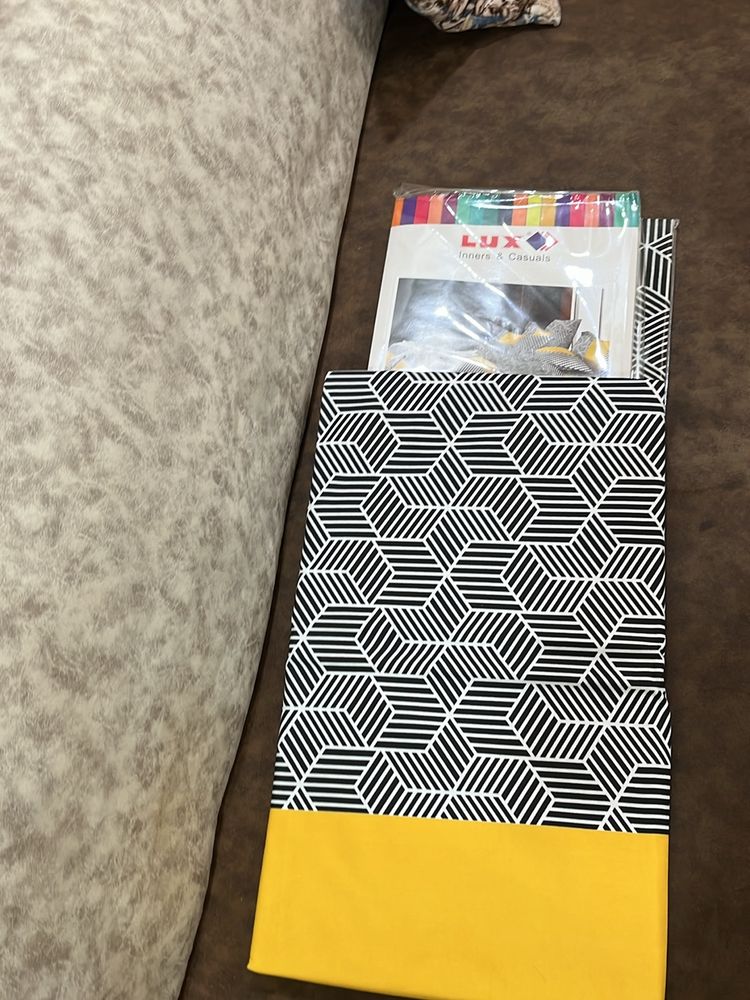lux bed sheet king size in yellow and black colour