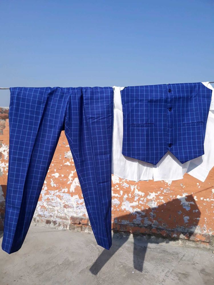 Men 3 Pieces Suit