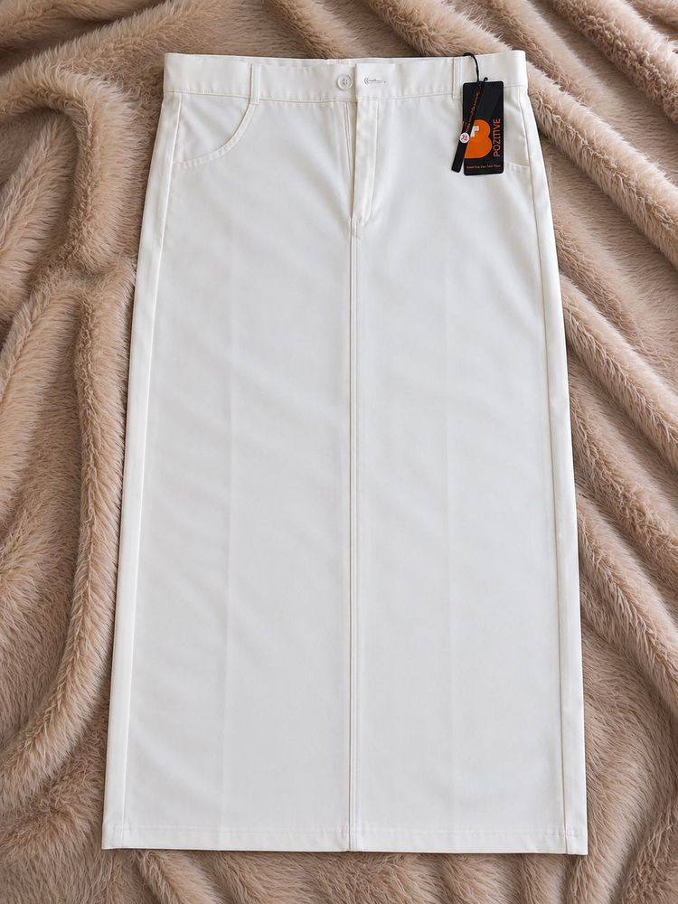 Chic White Midi Skirt