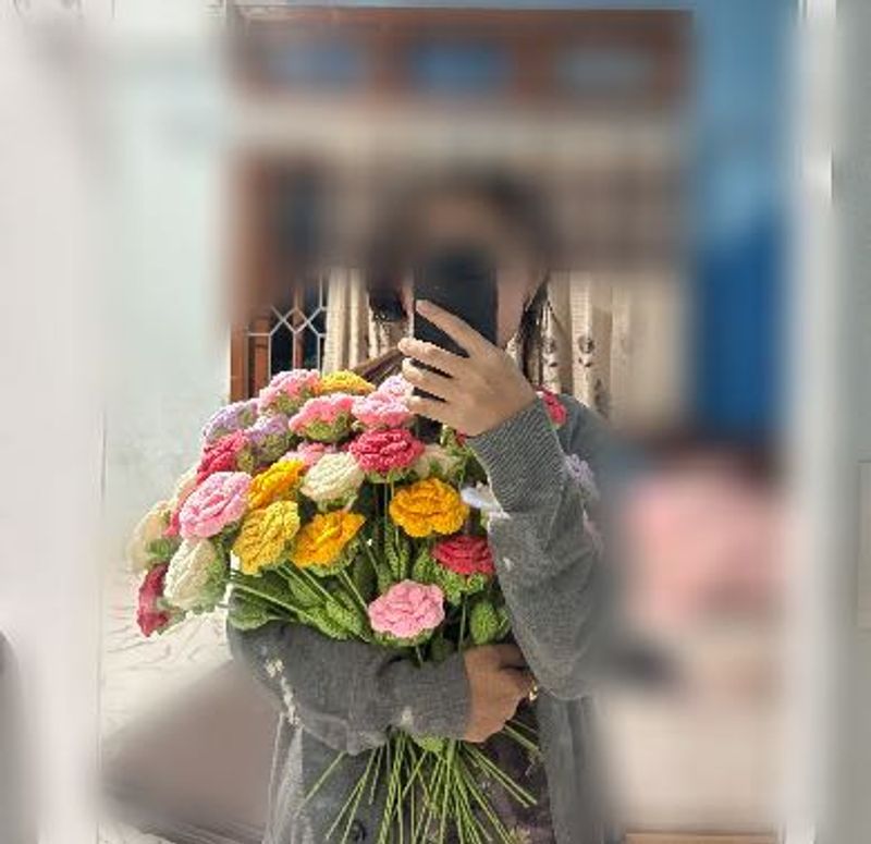 crochet rose bouquet
