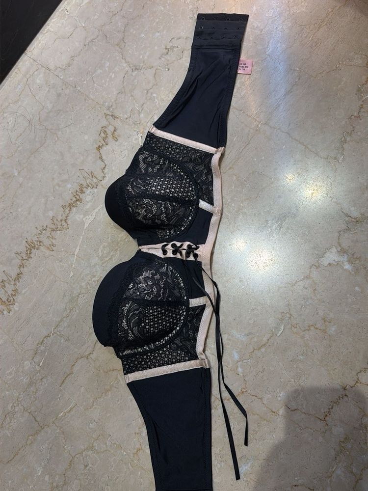 Elegant Black Strapless Bra