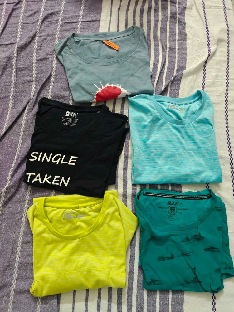 Bundle of 5 T-Shirts