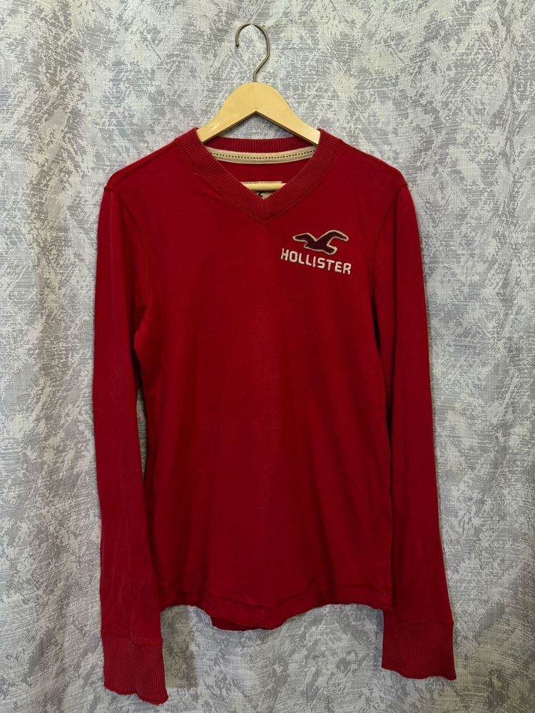 Hollister V-Neck Long Sleeve T-Shirt