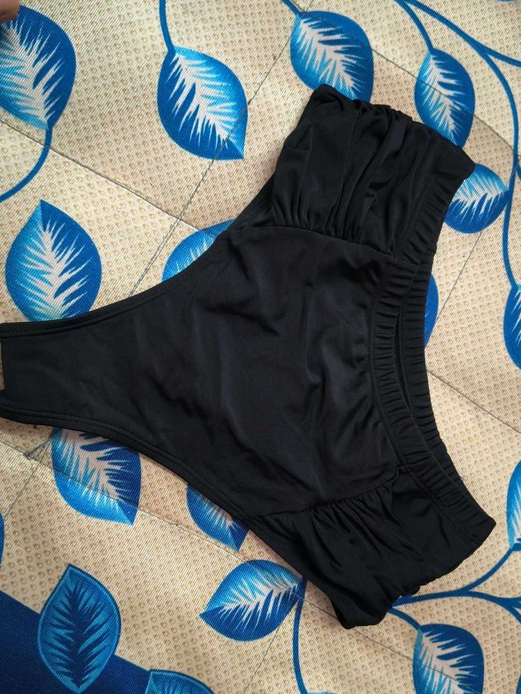 Chic Black Bikini Bottom