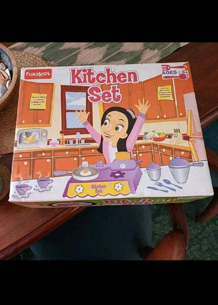 Funskool Kitchen Playset new with tag