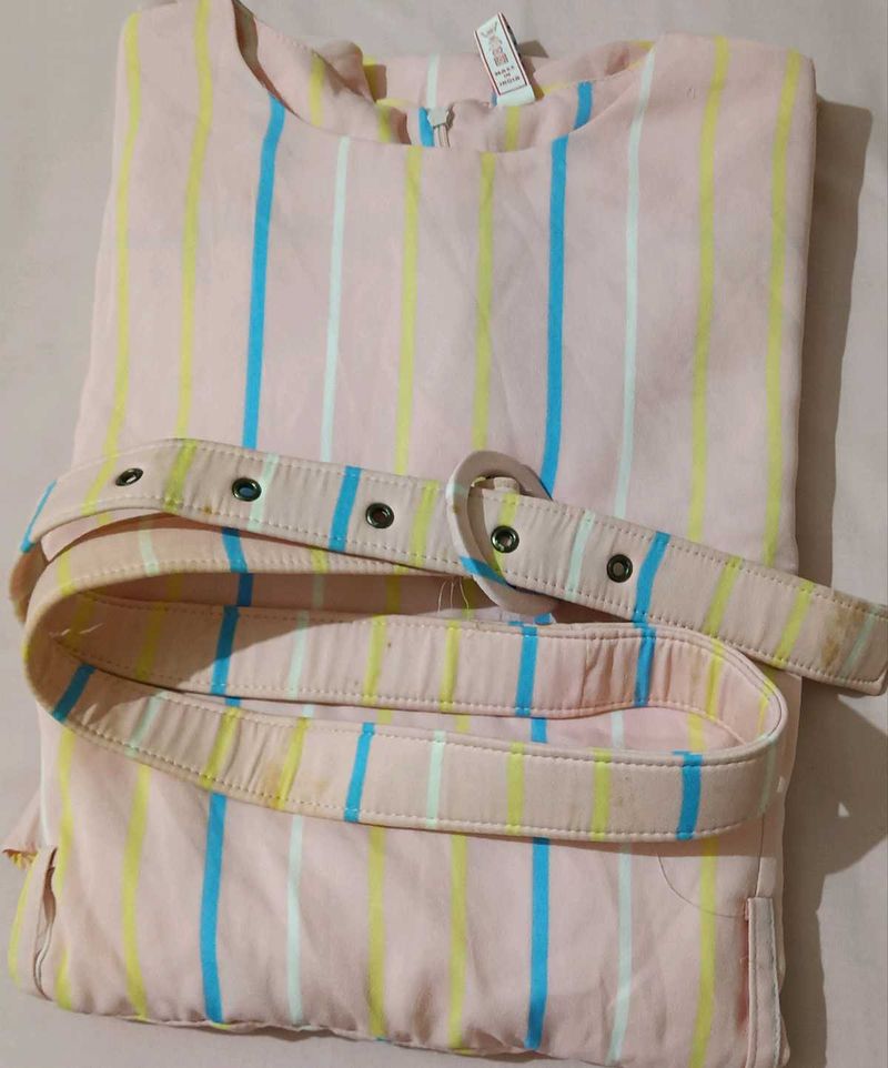 Girl' s Dress with Belt