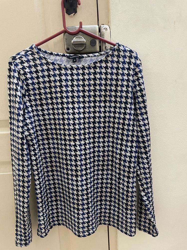 Houndstooth Print Long Sleeve Top