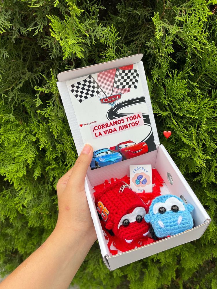 Cute Crochet Cars Keychain Set And Tulip Bouquet