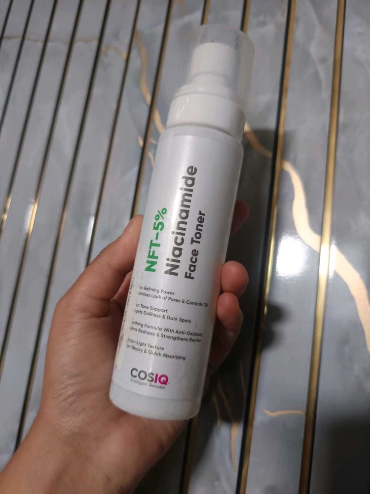 COSIQ Niacinamide Face Toner