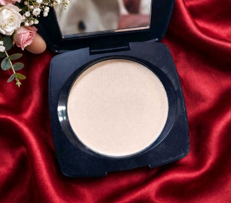 Luxury Pressed Powder Compact Shade pearl
