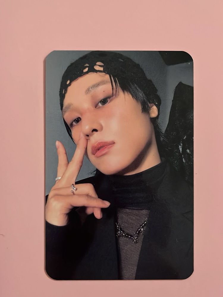 Kpop official The Boyz photocard