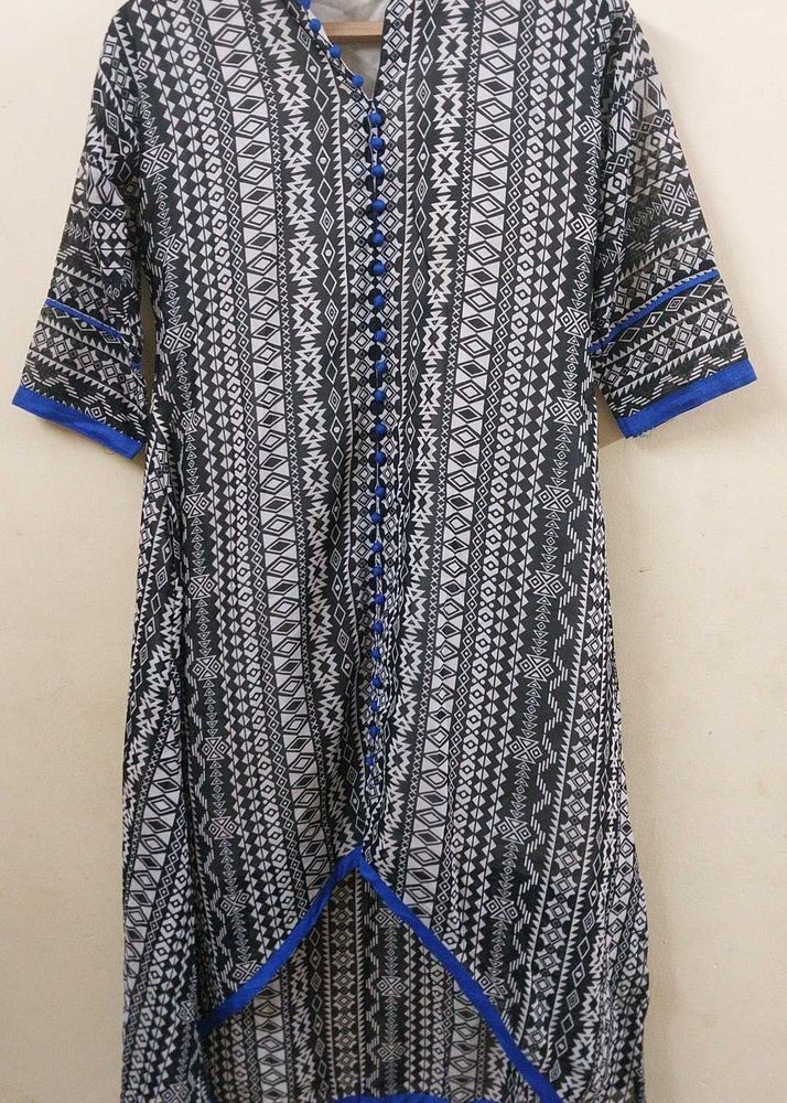 Stylish Black &amp; White Printed Kurta