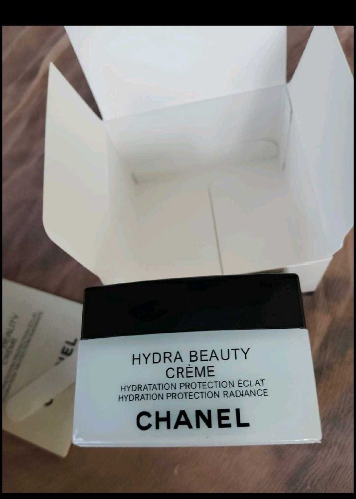 Chanel Hydra Beauty Creme (on  offer price ) full