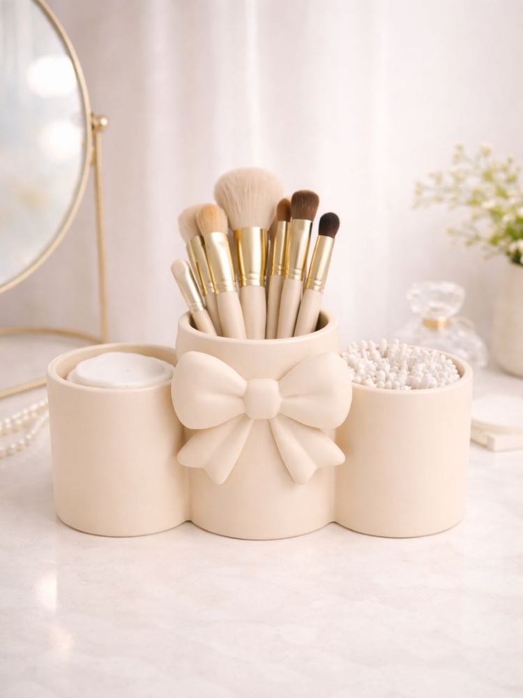 Cute Bow Makeup Brush Holder