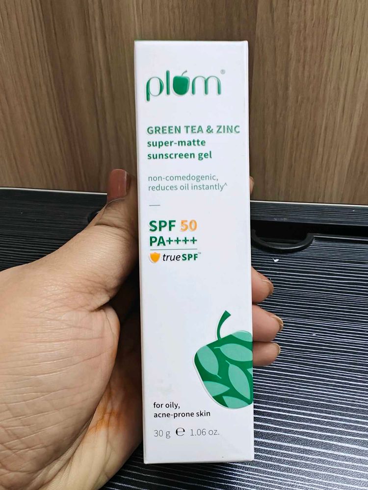 Plum Green Tea &amp; Zinc Sunscreen Gel
