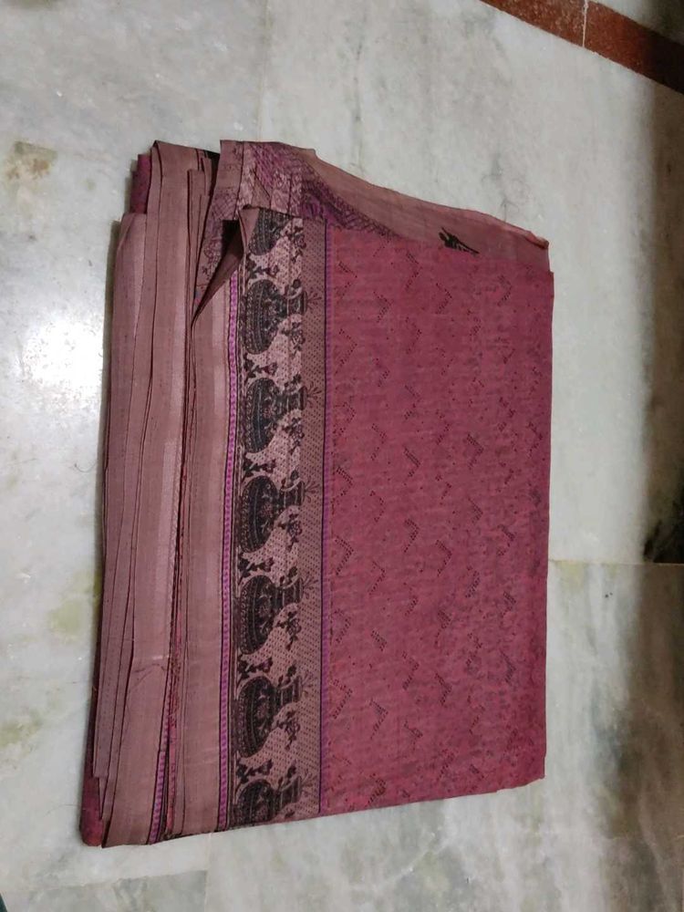 Elegant Red Saree with Intricate Border