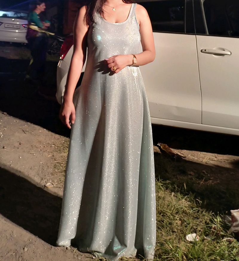 Free Size Shimmer Gown With Belt Available