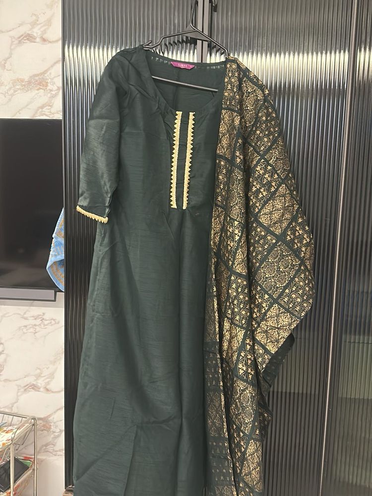 Elegant Green Kurta Set with Dupatta