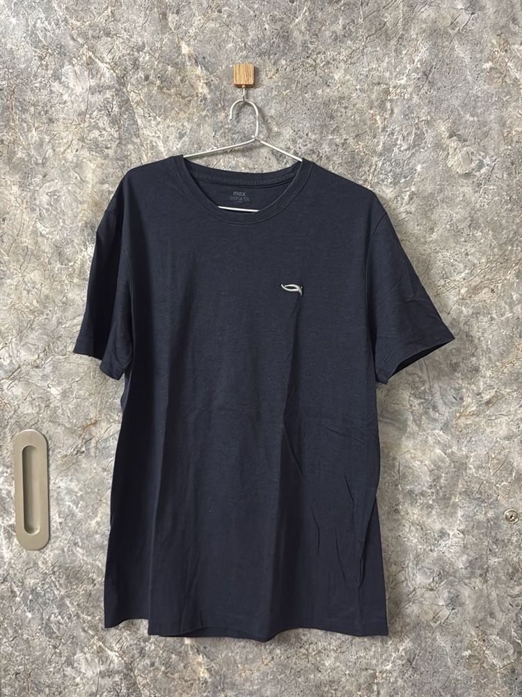 Men's Dark Blue Graphic T-Shirt