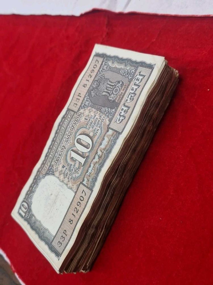 100 pcs Vintage Indian 10 Rupee Banknotes