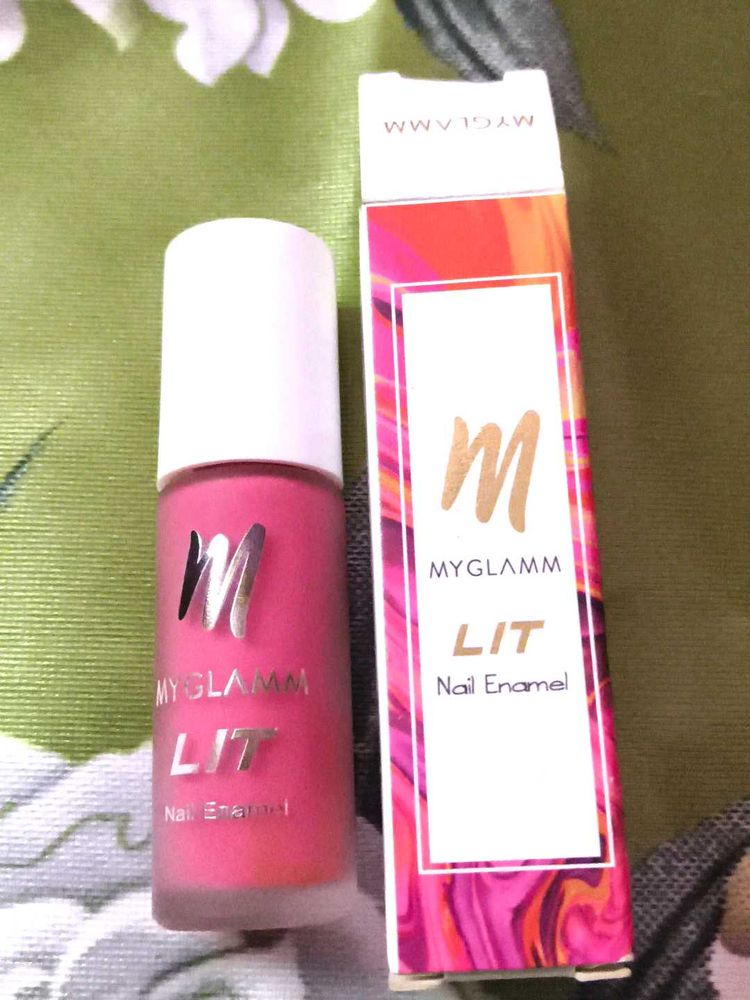 MyGlamm LIT Nail Enamel matte flex