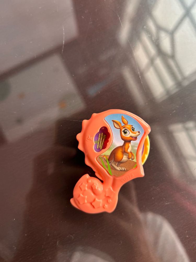 kangaroo spinning toy
