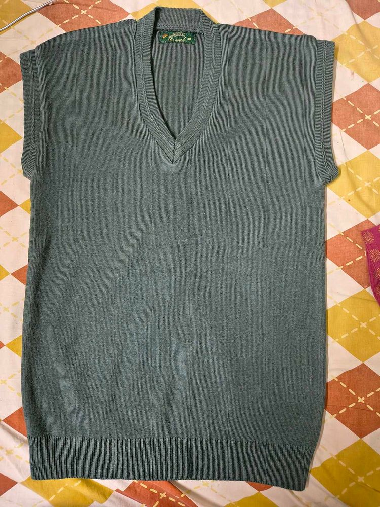 New sweater size 38