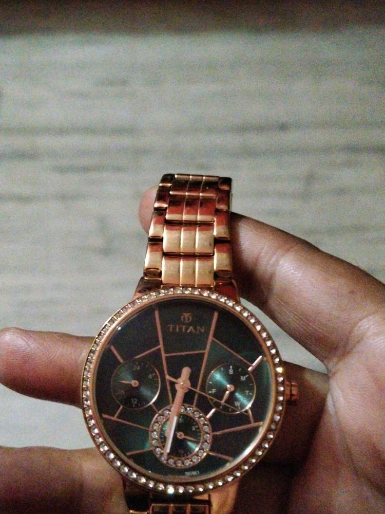 Women titan watch